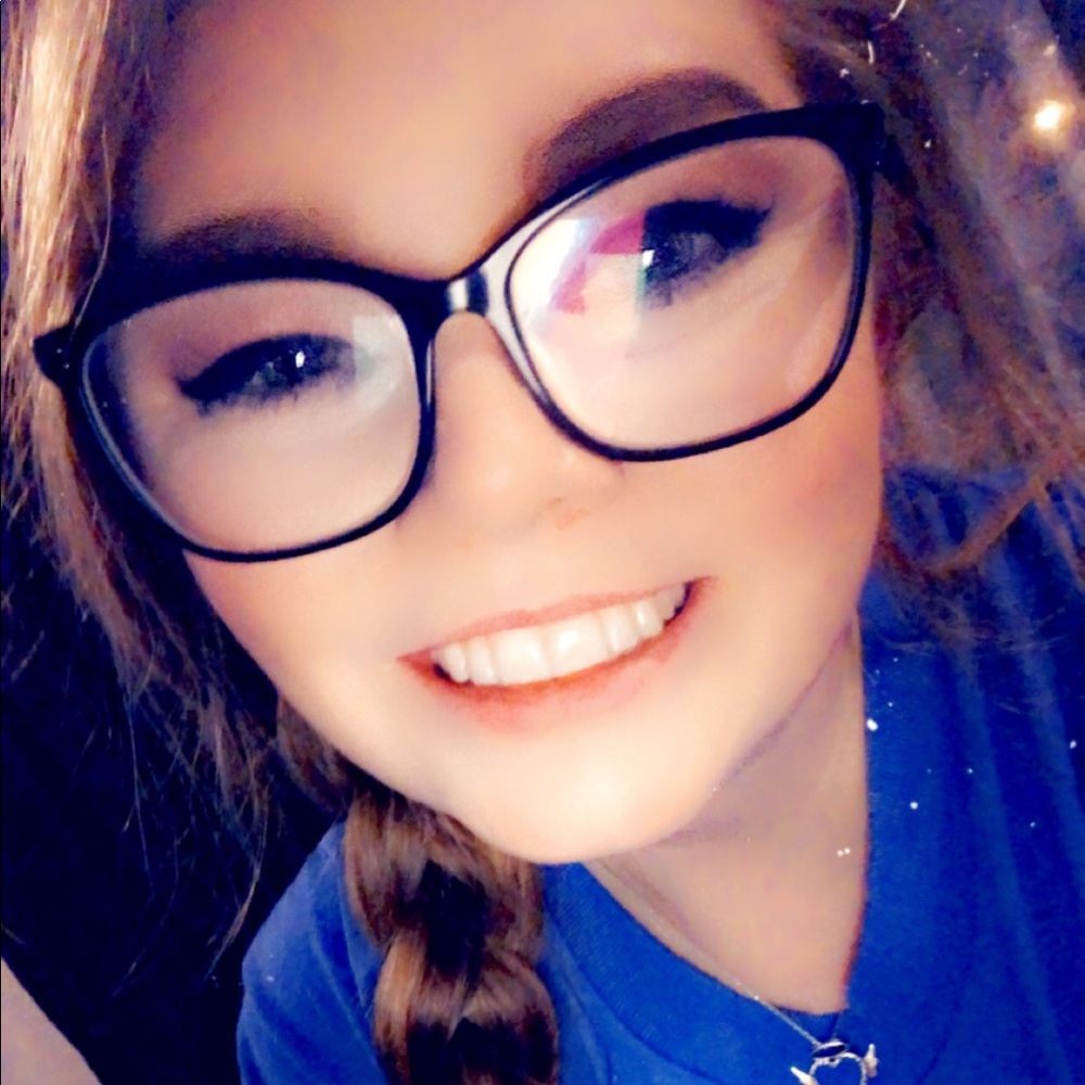 Meet your Posher, Brea